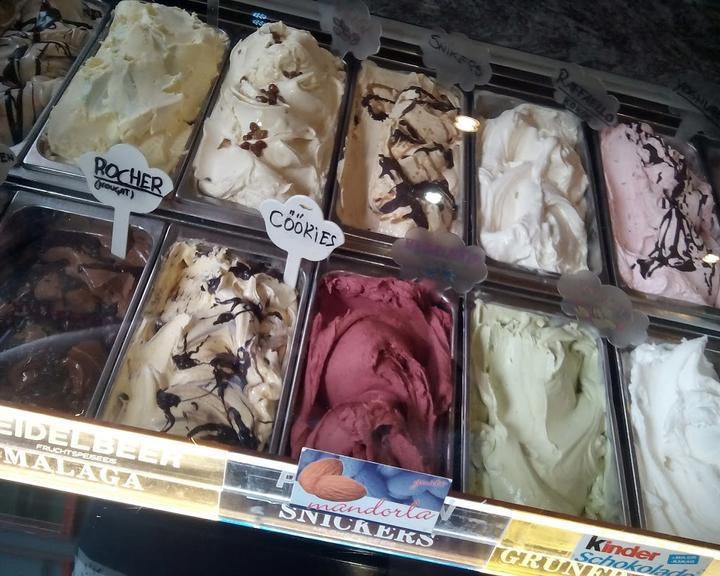 Eis Cafe Dolomiti